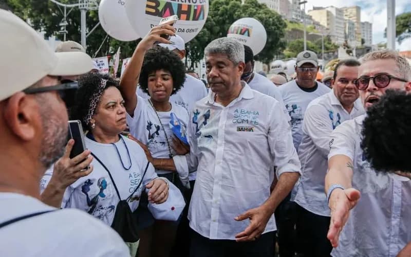 Jerônimo sai frustrado da Lavagem do Bonfim após vaias e manifestações com cartazes