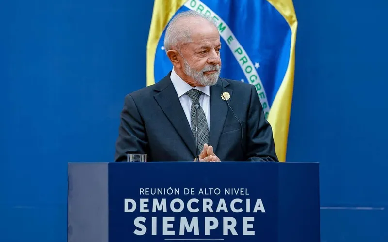 Lula critica influenciadores e volta a atacar redes sociais durante evento no Rio