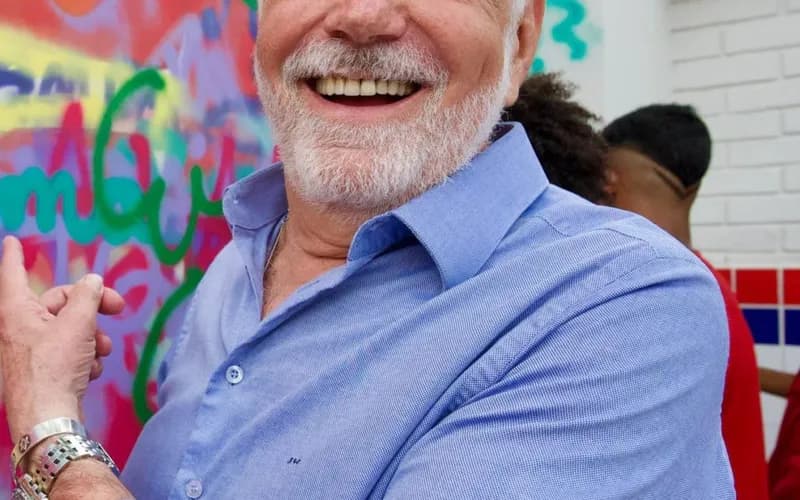 Senador Jacques Wagner divulga pesquisa falsa e diz que Jerônimo seria reeleito com 54%