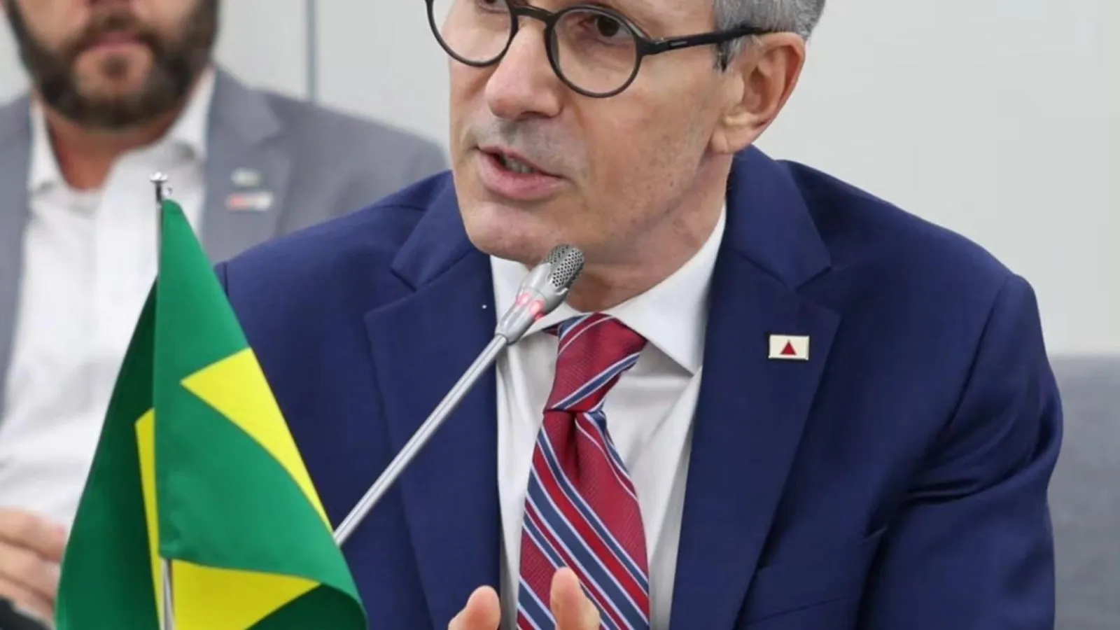 Zema provoca governador da Bahia ao criticar segurança pública e dizer que Minas não tem áreas dominadas por facções