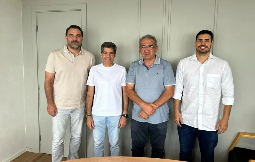 Aliado histórico do PT rompe com Jerônimo e declara apoio a ACM Neto