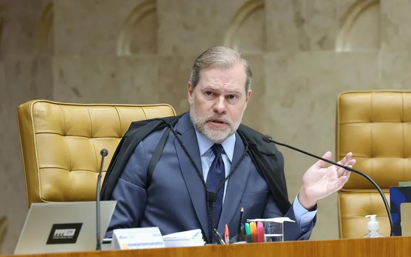 PF pede afastamento do ministro Dias Toffoli do caso Banco Master após relatório apontar conexões entre ele e Daniel Vorcaro