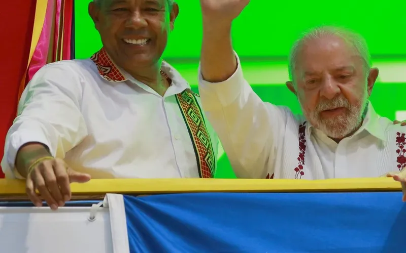 Jerônimo amarga impopularidade no carnaval mesmo ao lado de Lula