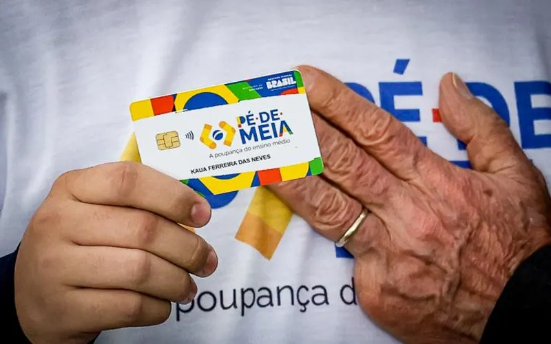 Governo Lula distribui quase R$ 200 milhões para estudantes baianos