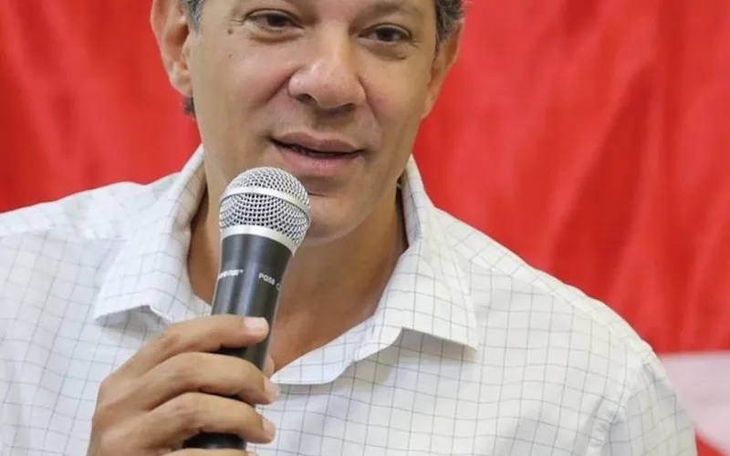 Após pressão de Lula, Haddad deixa Ministério da Fazenda para disputar o governo de São Paulo
