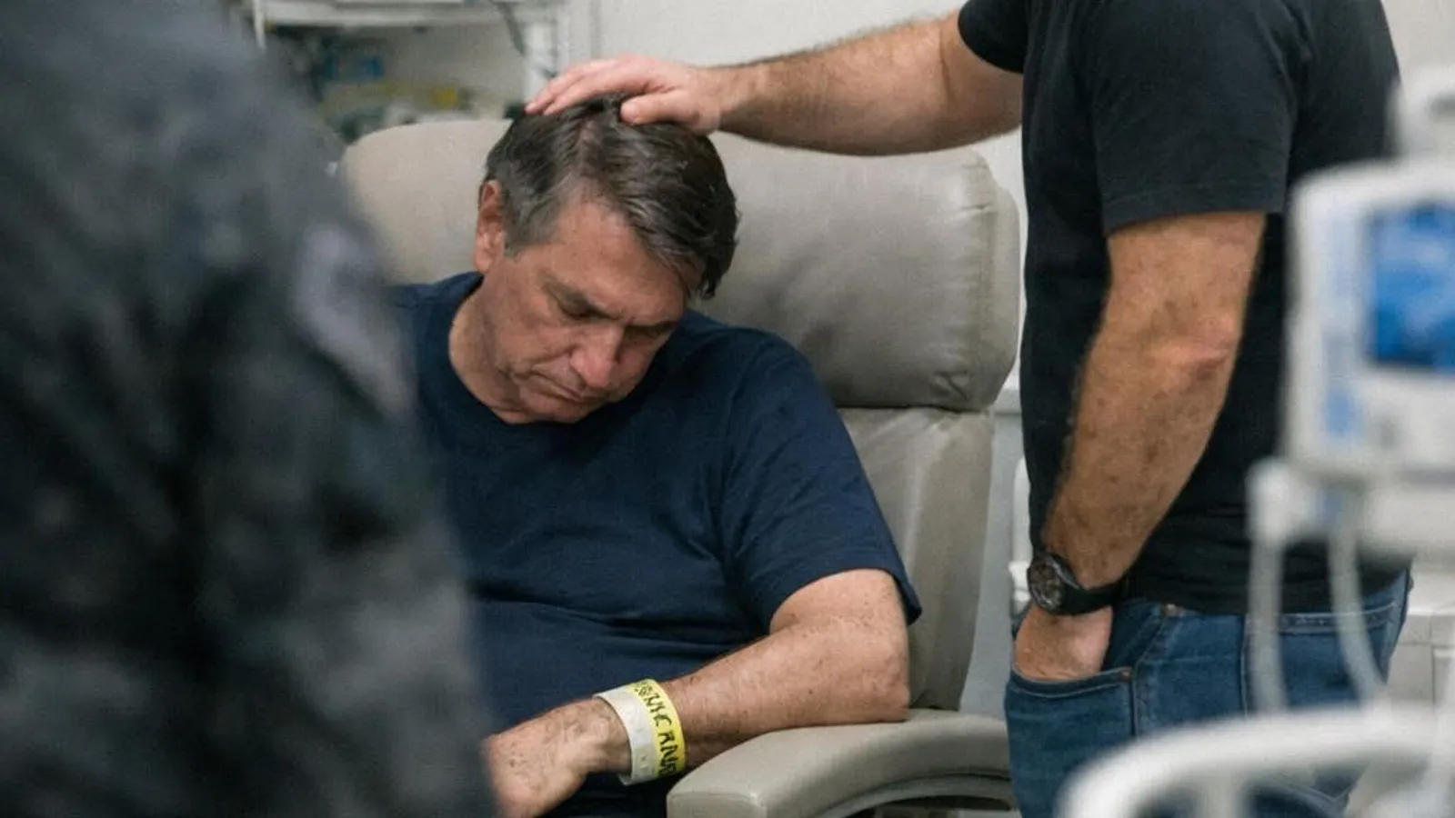 Moraes autoriza prisão domiciliar para Jair Bolsonaro por 90 dias