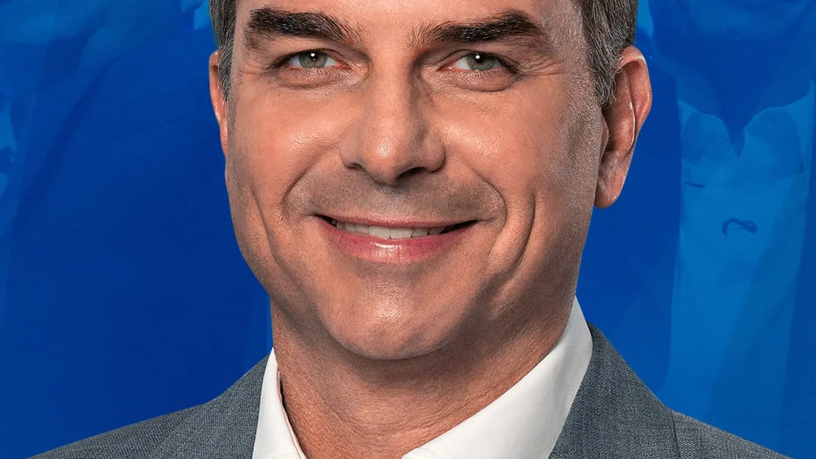 Flávio Bolsonaro vence em seis países