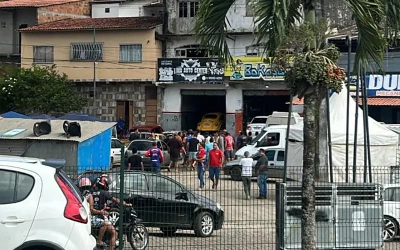 Homem é morto a tiros na Praça do Povo no centro de Gandu