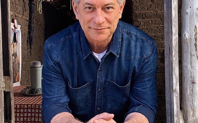 Ciro Gomes desiste da presidência e foca na disputa ao Ceará em 2026