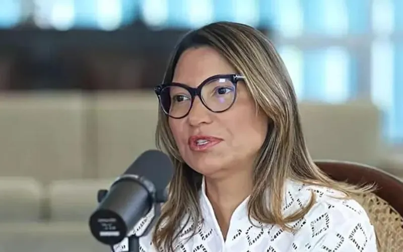 Mulher de Lula chama bolsonaristas de "ignorantes" após polêmica com detergente Ypê