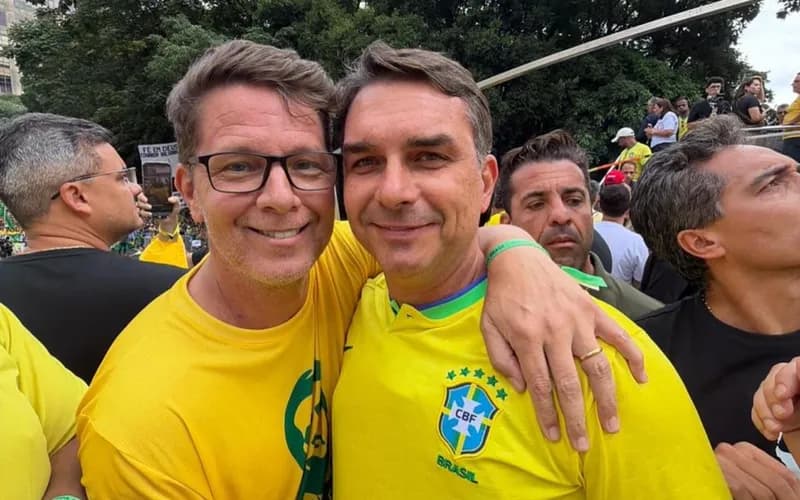 Deputado bolsonarista nega ligação de Flávio Bolsonaro com filme e complica ainda mais situação do senador em caso de áudios enviados ao dono do Master