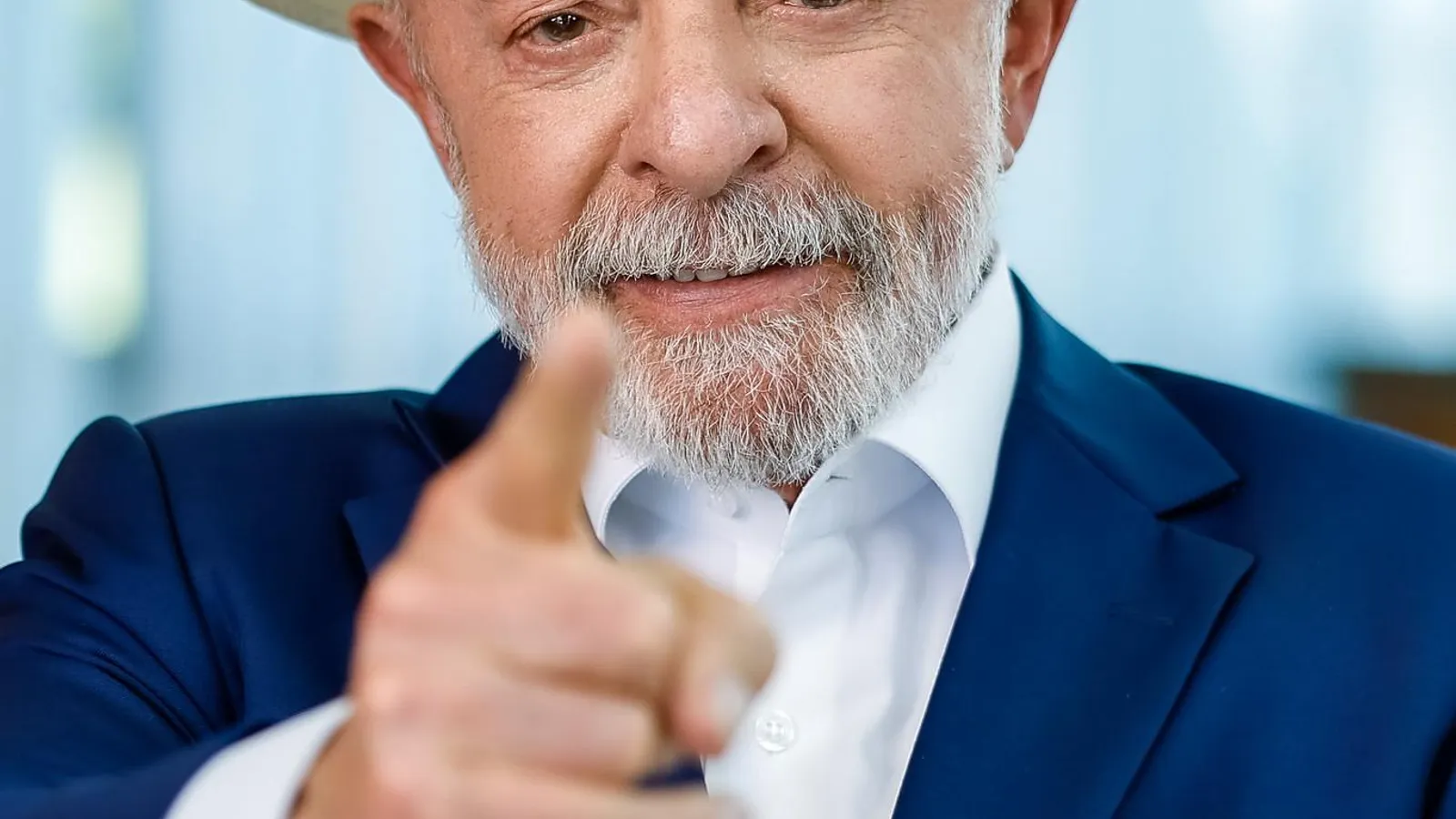 Com medo da "avalanche" Vorcaro, Lula evitar comentar polêmica envolvendo banqueiro e Flávio Bolsonaro