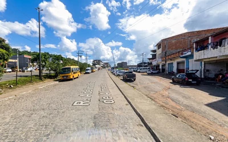 Indicação do vereador Dai é atendida e prefeitura de Gandu vai pavimentar acesso à Praça do Povo