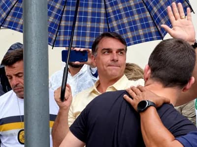 PF investiga suposta fuga de Flávio Bolsonaro do Brasil