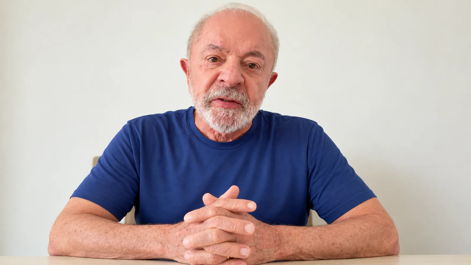 Lula diz que está cansado de ver ladrões acusando gente honesta.