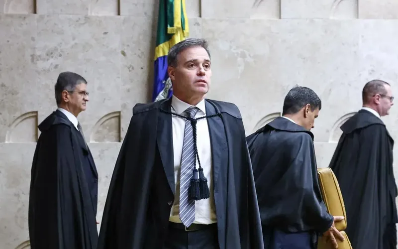 Mendonça admite encontro com Vorcaro antes de assumir relatoria do caso Master no STF