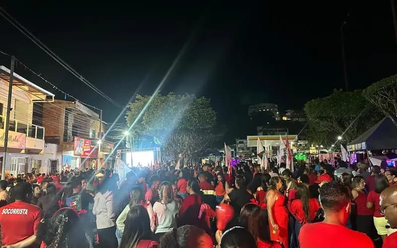 Rosa Baitinga reúne multidão, inaugura comitê e demonstra força política em Teolândia