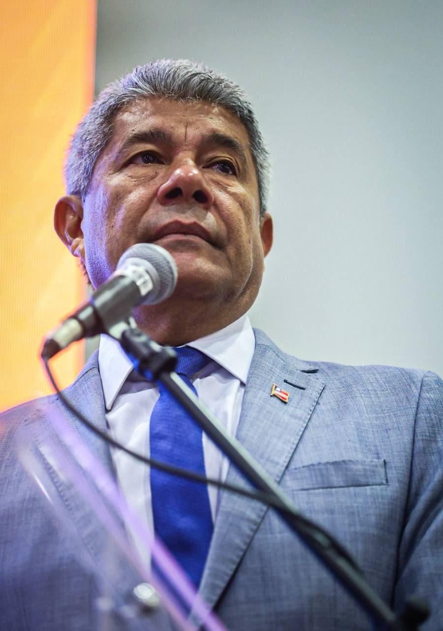 Prefeitos adotam cautela e evitam antecipar apoio à reeleição de Jerônimo Rodrigues