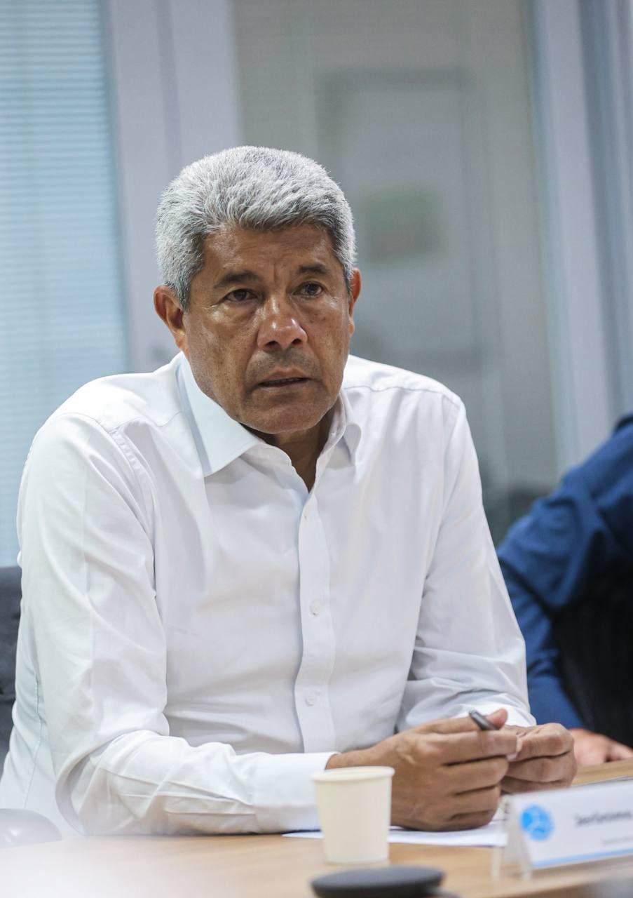 Às vésperas de ano eleitoral, Jerônimo implora a prefeitos da oposição para tentar conter desgaste político