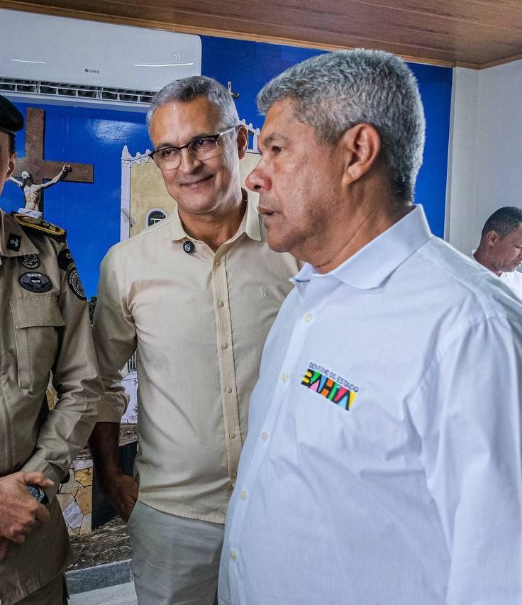 Prefeito de Apuarema decreta demissões em massa na prefeitura e pega servidores de surpresa