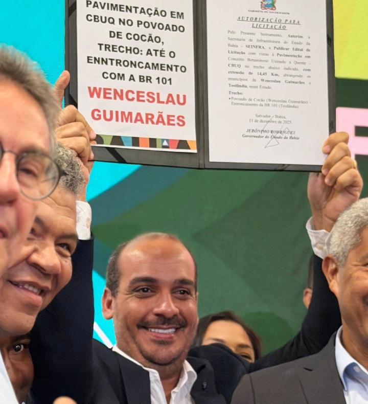 Prefeito Gabriel de Parísio celebra licitação para pavimentação da estrada do Cocão, em Wenceslau Guimarães