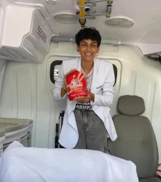 Ambulância do SUS em Gongogi é usada por empresa privada para propaganda de produtos 