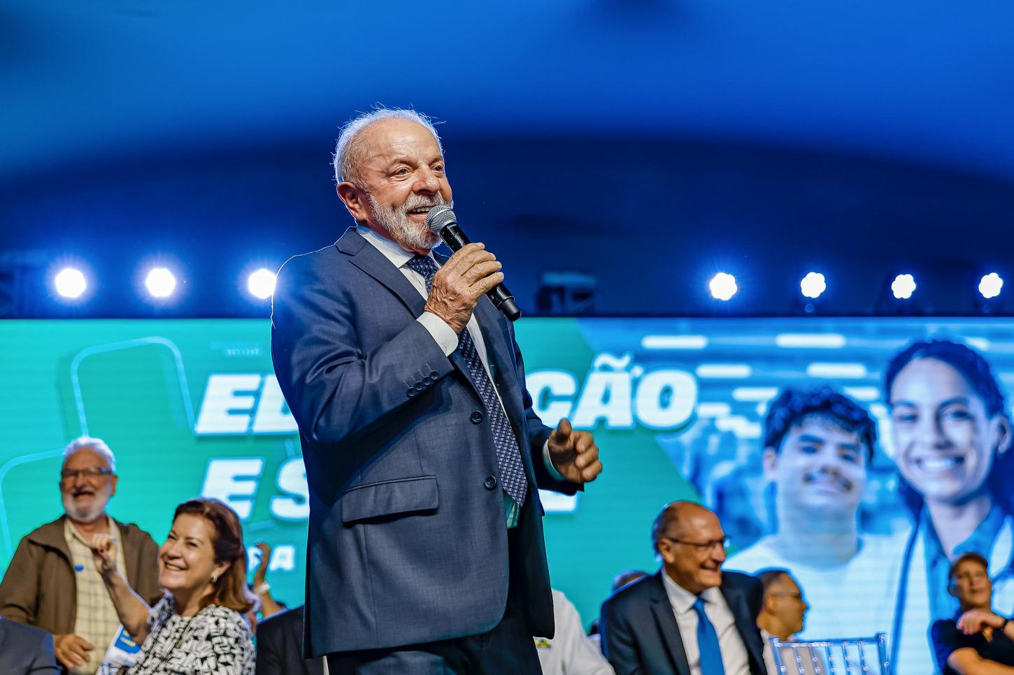 Em baixa no Nordeste, Lula usa Bolsonaro para tentar reconquistar confiança e diz que ex-presidente “não deu um centavo” ao estados da região