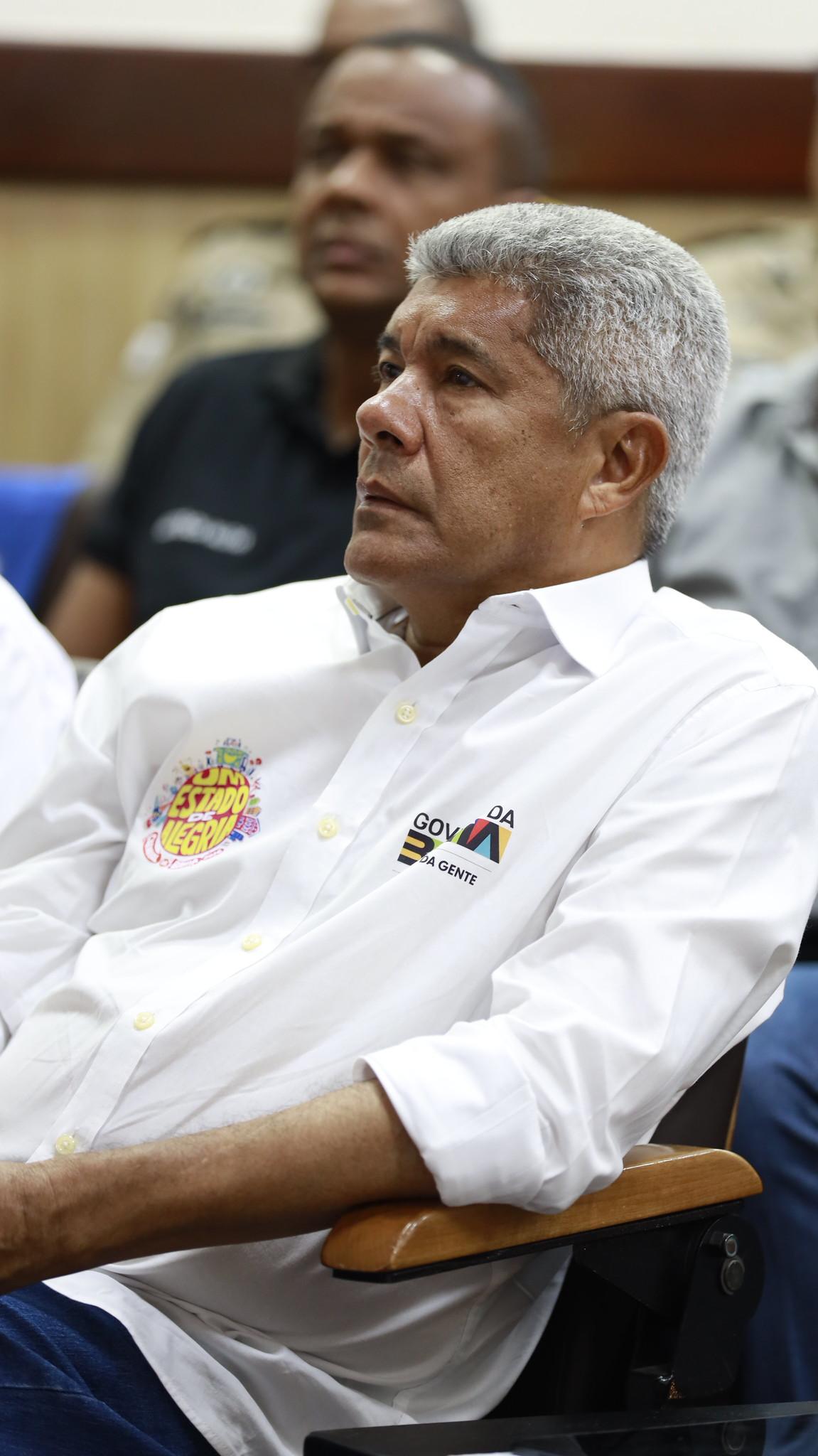 Jerônimo Rodrigues chama de “pirraça” críticas à regulação da saúde e gera reação dos baianos 