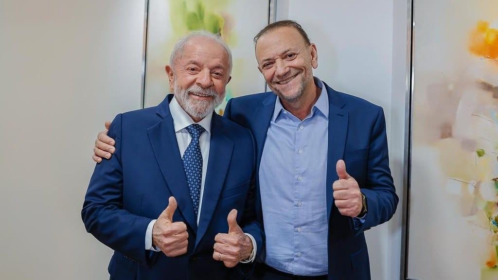 Presidente nacional do PT diz que relação entre Lula e evangélicos não será afetada por causa de críticas feitas por escola de samba no Rio de Janeiro