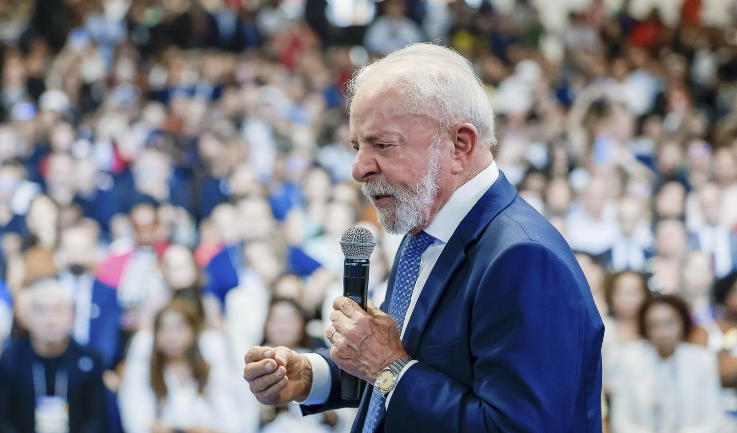 Lula eleva tom e diz que enquanto 