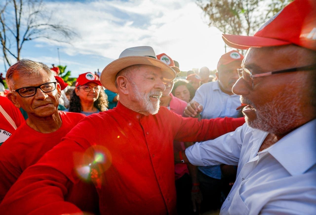 Lula aparenta desespero e faz nova visita à Bahia para tentar conter avanço de rejeição