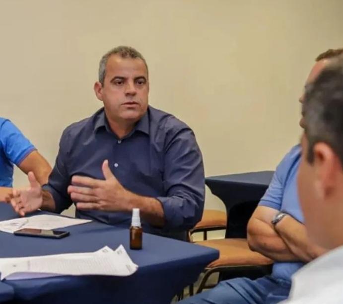 Vereador da Bahia defende matança para cães de ruas que não forem adotados 