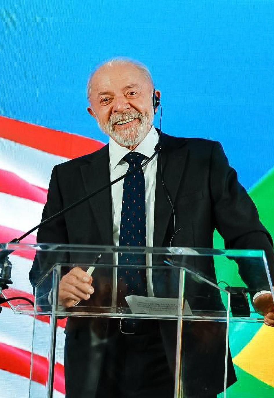 Tentando reduzir desgaste político, Lula revoga 