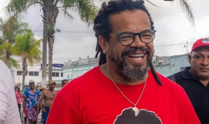 Candidato do PSOL na Bahia diz que eleger Flávio Bolsonaro é 