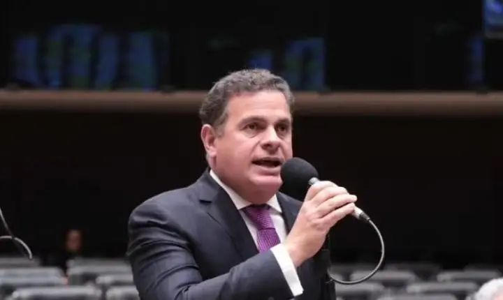 Deputado baiano faz acordo para devolver R$ 1,4 milhão desviados com contratação de funcionárias fantasmas