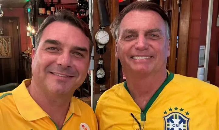 Flávio Bolsonaro diz que, se eleito, dará cargo ao ex-presidente Bolsonaro