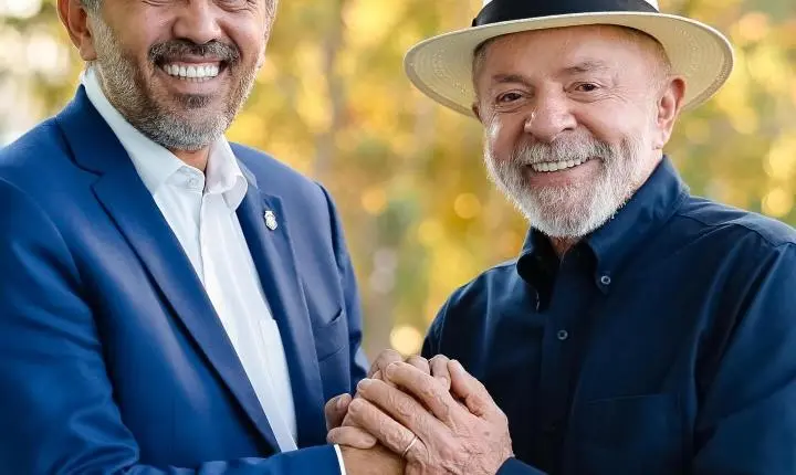 Fracasso de Elmano Freitas no Ceará obriga PT a testar disputa com ex-ministro Camilo Santana