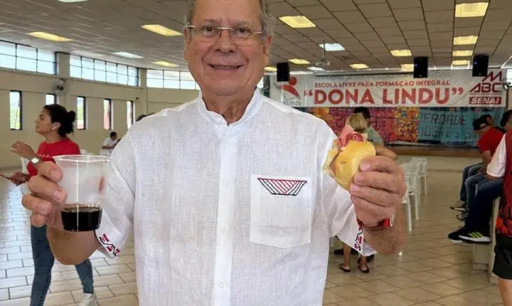 José Dirceu diz que Flávio Bolsonaro não é líder e nem tem vida própria