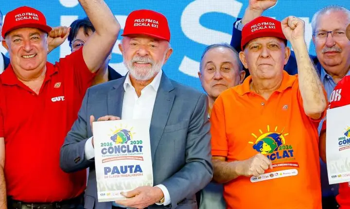 Lula critica fim do imposto pago sindical e diz que medida desarticulou sindicatos