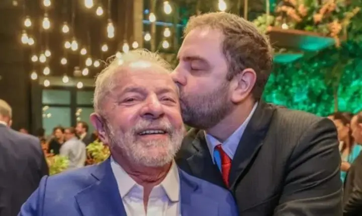 Lula transferiu mais de R$ 700 mil reais para o filho Lulinha, que movimentou quase R$ 20 milhões em quatro anos