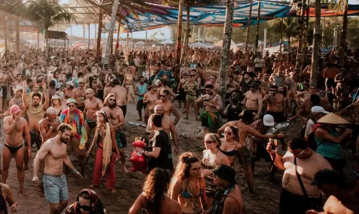 Prefeito de Ituberá impõe taxa de R$ 200 para frequentadores do Universo Paralello e festival avalia deixar praia de Pratigi