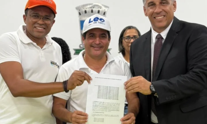 Prefeito de Nova Ibiá firma acordo com APLB e garante pagamento de mais de R$ 1 milhão em débitos da educação