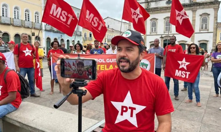 PT busca candidatos “influenciadores” para competir bolsonaristas nas redes sociais