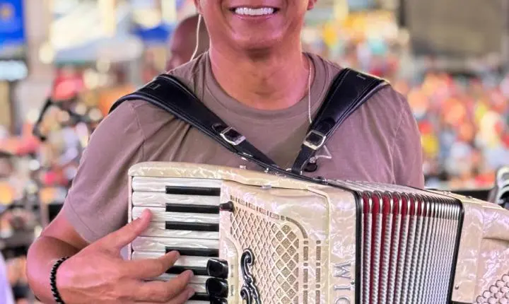 Targino Gondim é mais uma atração confirmada na Festa da Banana em Teolândia